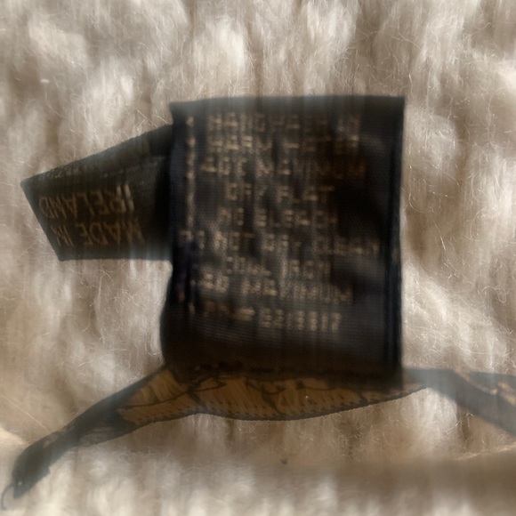 INIS CRAFTS Women's Off White Cable Knit Cardigan Size Medium Made in Ireland - Picture 11 of 11